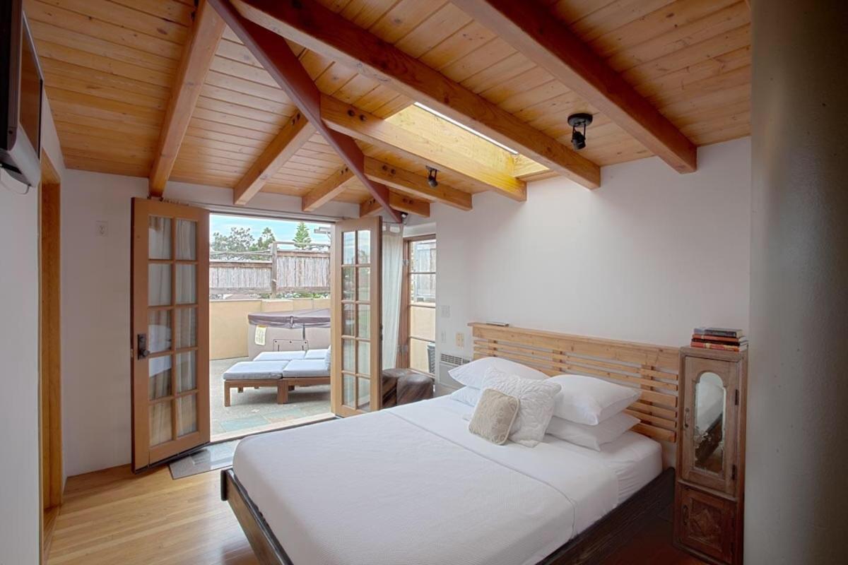 Secret Garden Inn Del Mar Room photo