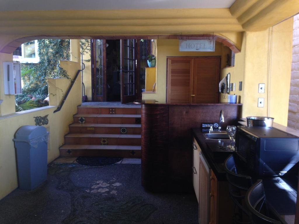 Secret Garden Inn Del Mar Exterior photo