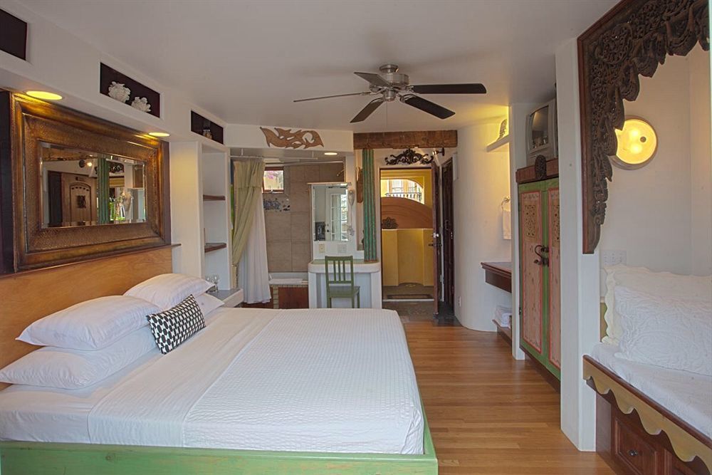 Secret Garden Inn Del Mar Exterior photo